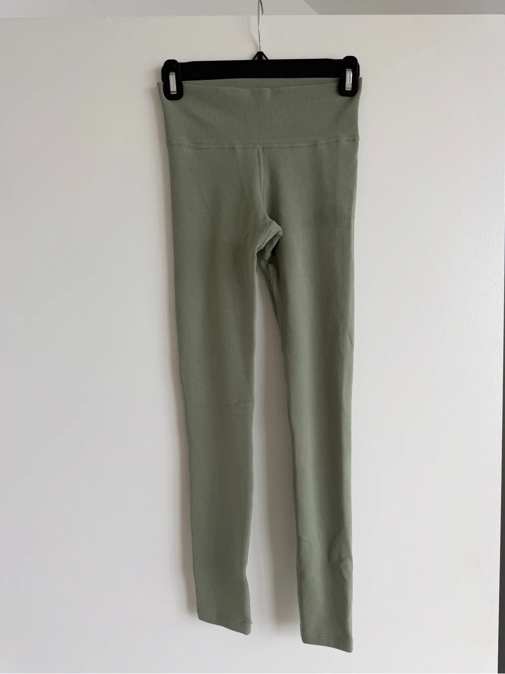 Alo Seamless Modal Ribbed High-Waist 7/8 Legging